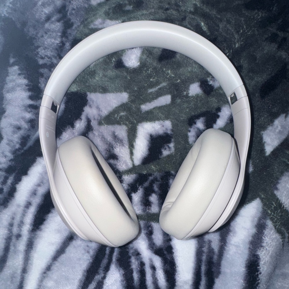 ❤️NWOT BEATS BY DR DRE PRO STUDIO sandstone Over-Ear Headphones w Plush Comfort